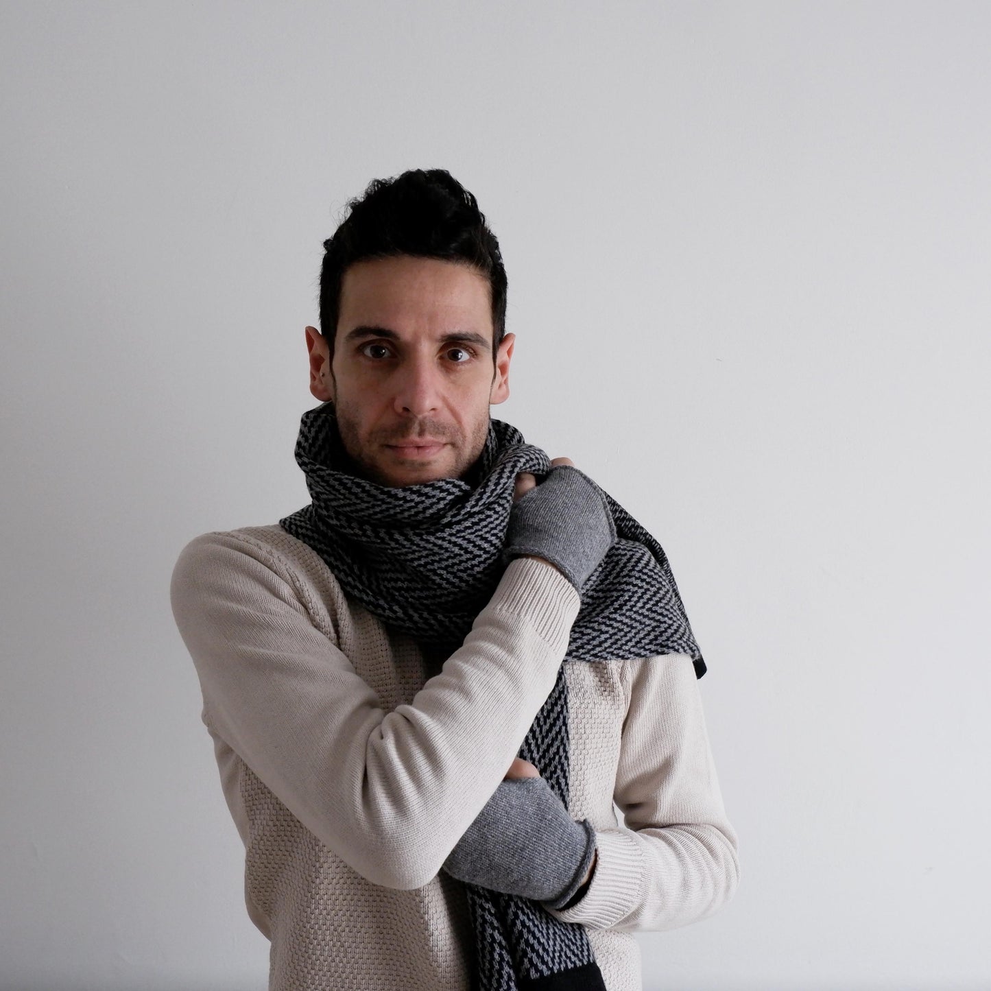 100% cashmere fingerless mittens made with Italian merino wool