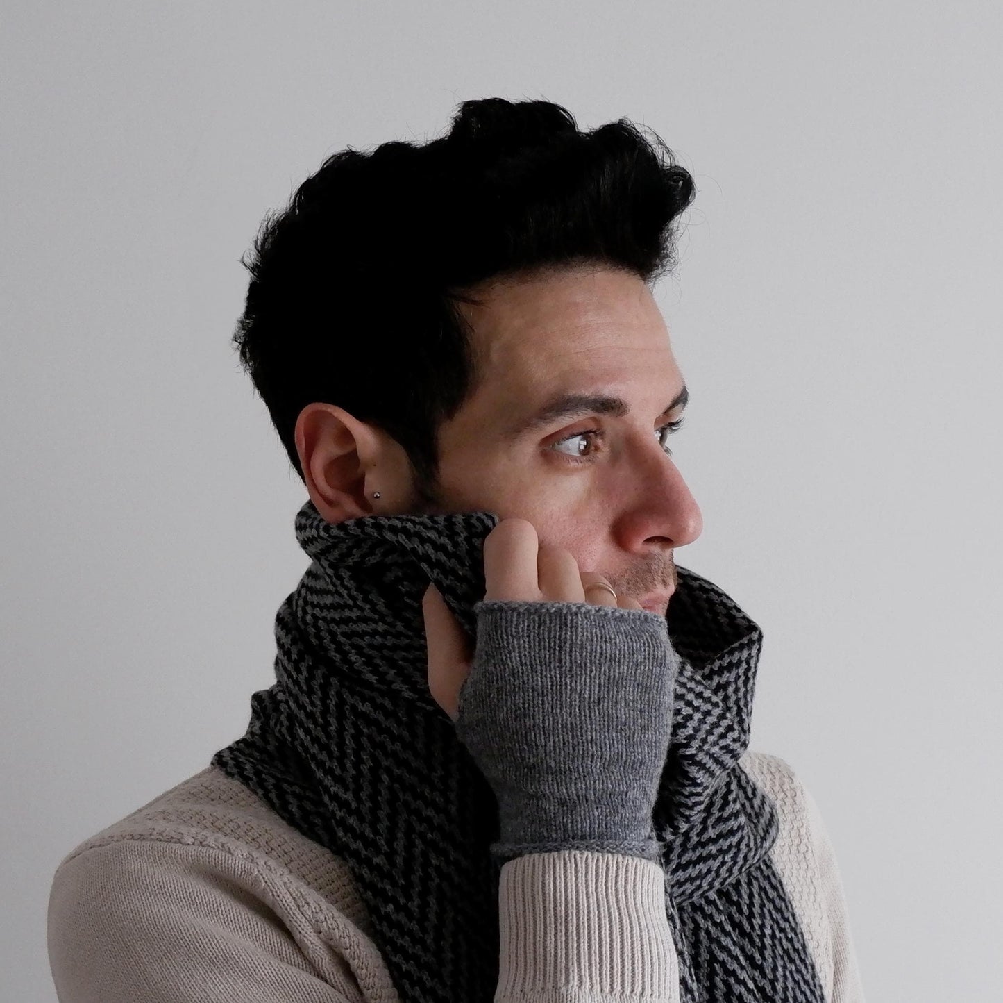 100% cashmere fingerless mittens made with Italian merino wool